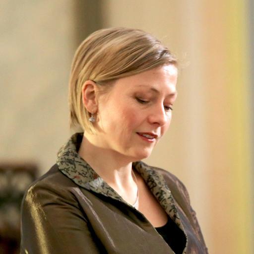Ulrike Barth performs regularly as a soloist with ensembles exploring a repertoire ranging from the 16th century to the contemporary period. - Barth-Ulrike-02