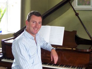Mark Duley (Choral Conductor, Organ) - Short Biography