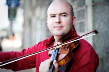 Mark Fewer (Violin) - Short Biography
