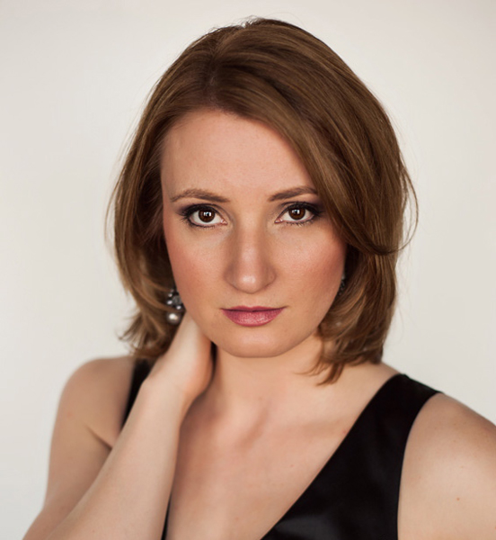 Julie Wyma (Soprano) - Short Biography